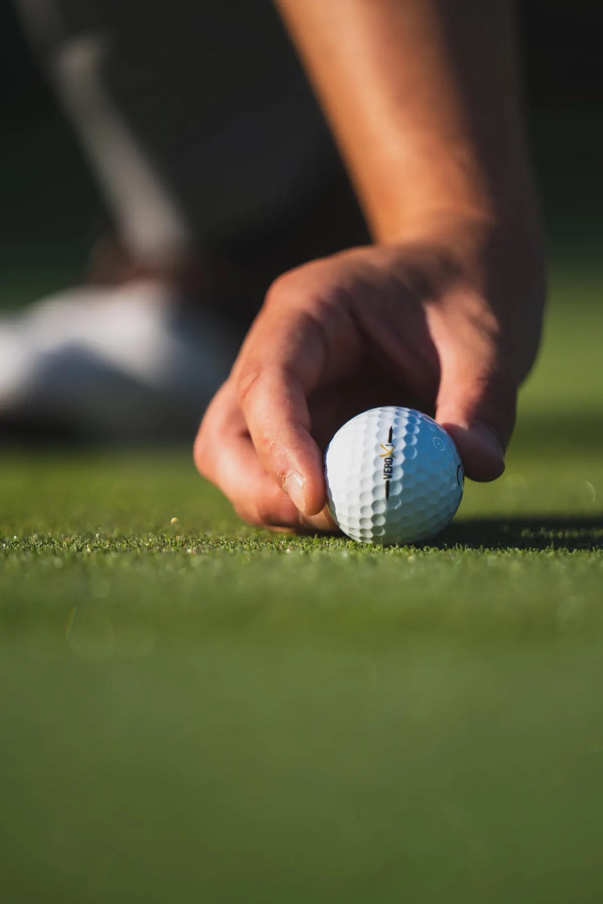 Balle de golf sur le green — golf Djerba Tunisie